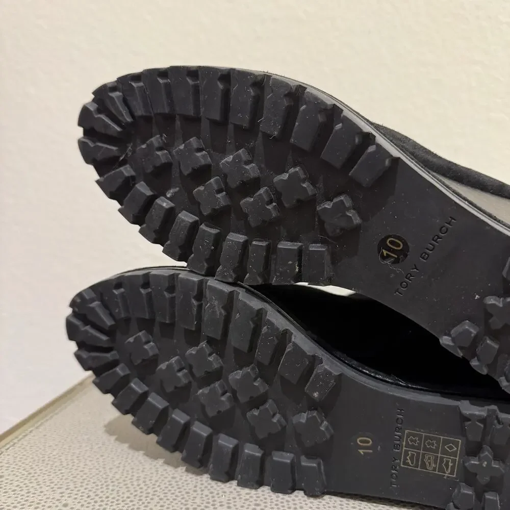 Tory Burch Logo 85mm Lug Sole Wedge Bootie Black Suede R$428 Size 10